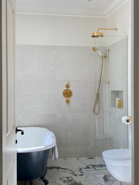 White Stone Effect Tile in a Natural Finish – European Heritage